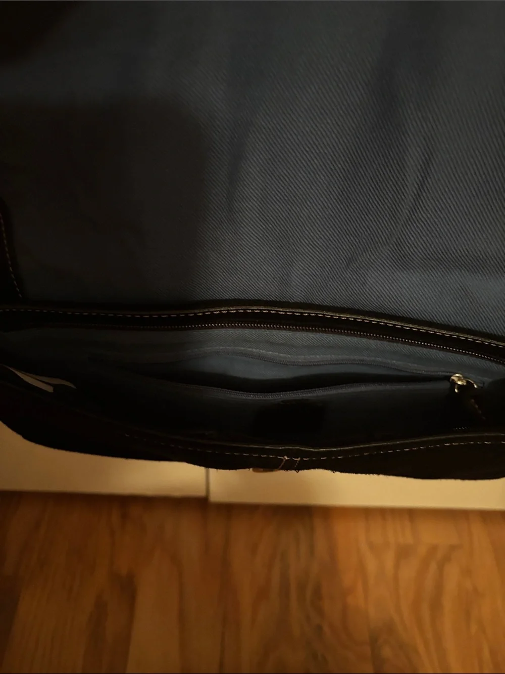 LUZ CLAIBORNE VINTAGE SUEDE BLACK SHOULDER BAG